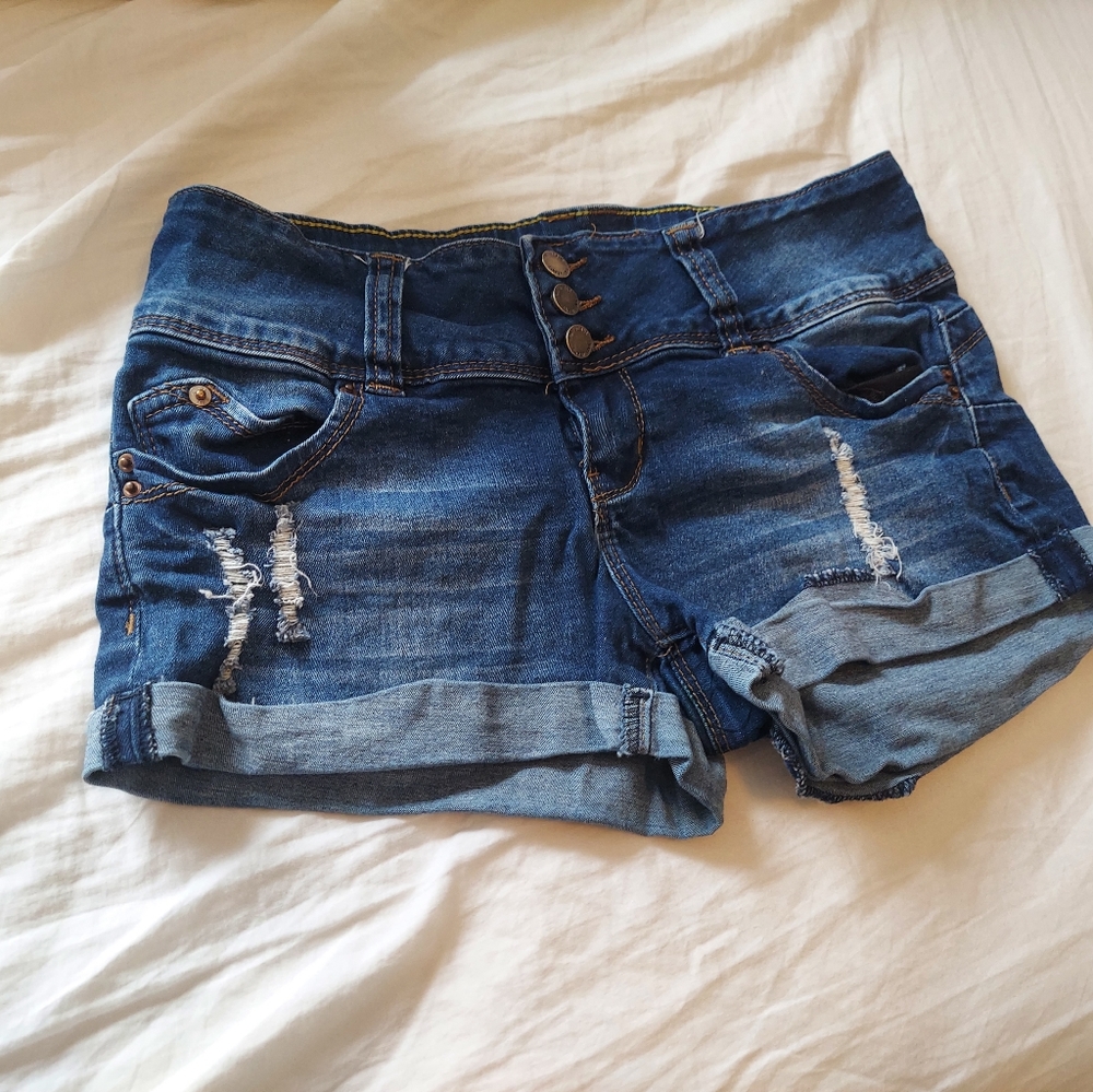 Wannabettabut Womens Shorts: Size-7